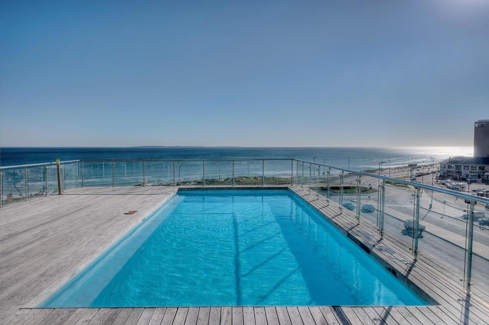 Apartment Horizon Bay 1603